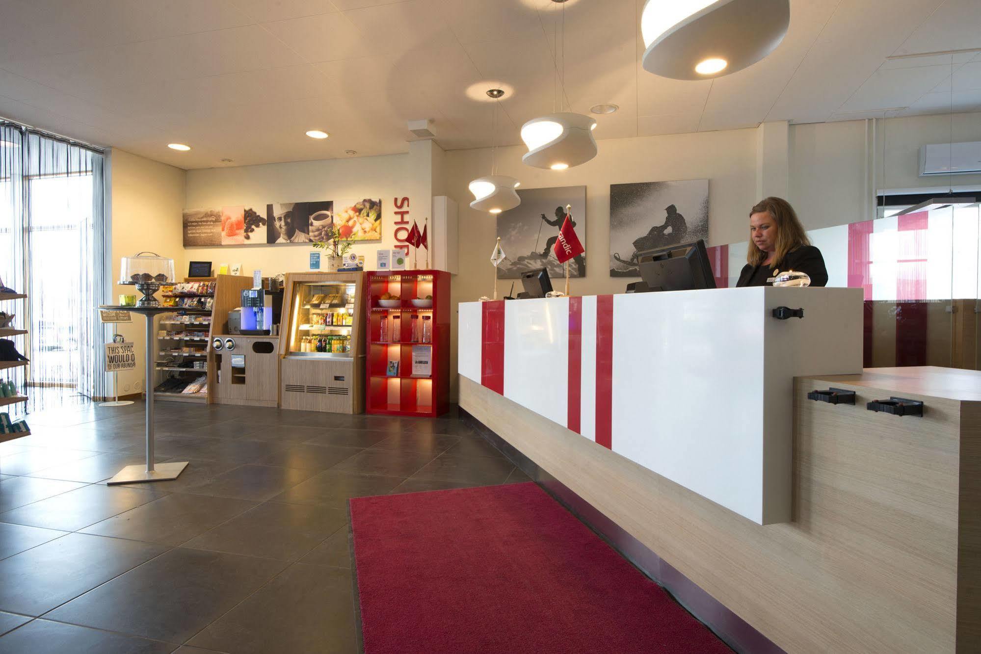 Scandic Oernskoeldsvik Bagian luar foto